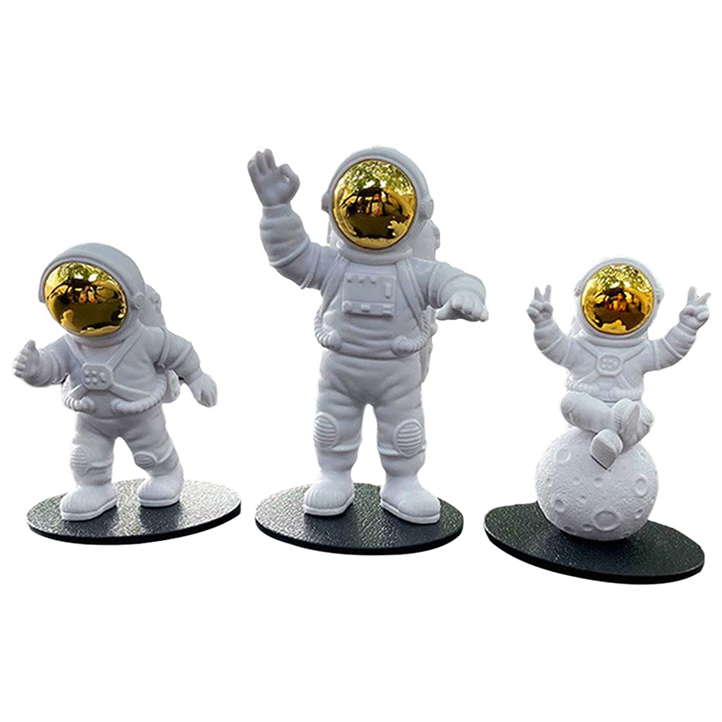 FAKEME 3-Piece Astronaut Figurine Set, Spaceman Action Figures for Kids Room Decor, Birthday Gift for Boys & Girls, White & Gold Space Themed Sculpture - Perfect for Bedroom Decor, Space Party Favors, and Collectible Display