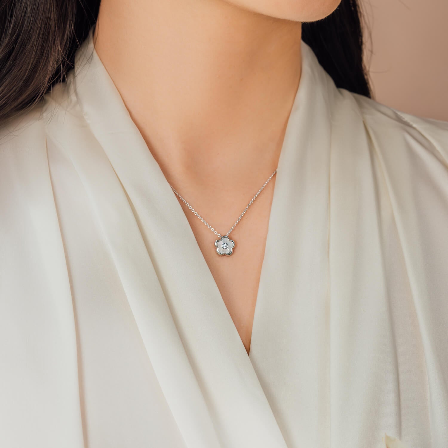 Elegant Silver Calla Lily Pendant Necklace for Women - Perfect for Weddings, Anniversaries & Special Occasions