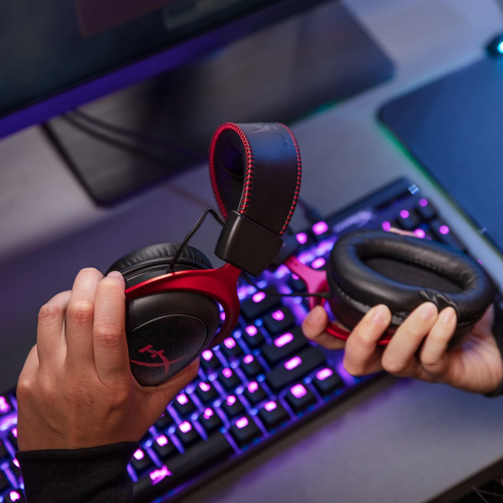 HyperX Cloud II Wireless Gaming Headset - Red | 7.1 Surround Sound, Noise Cancelling Mic | Perfect for PC, PS5, Xbox & Streaming