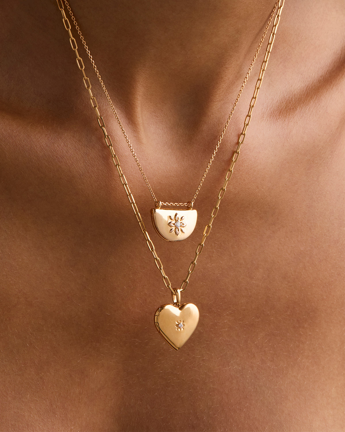 18K Gold Vermeil Lotus Locket Necklace for Women - Elegant Floral Pendant Jewelry Gift for Birthday, Anniversary & Valentine's Day | Perfect for Weddings, Parties & Special Occasions