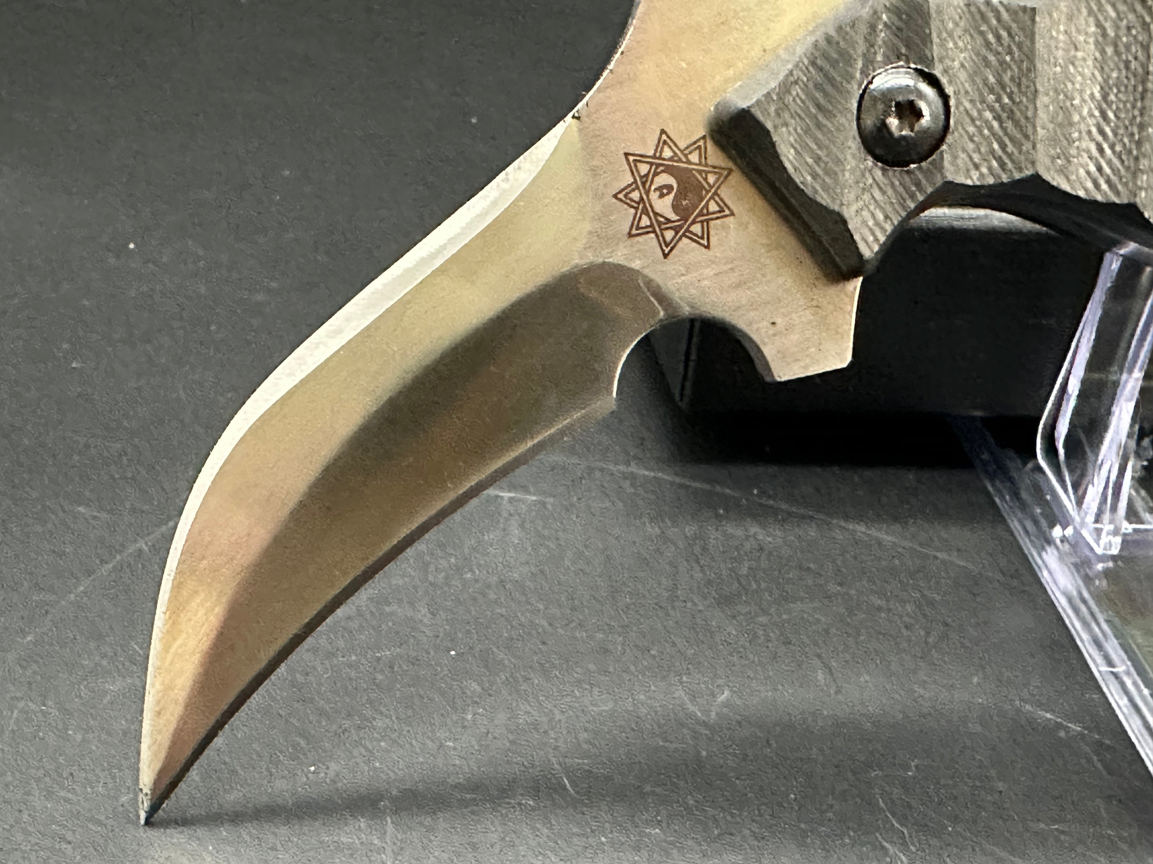 Derespina Karambit Knife - Tactical Folding Knife with Pocket Clip for Self Defense, Camping, and Outdoor Survival - High Carbon Stainless Steel Blade, Ergonomic Grip