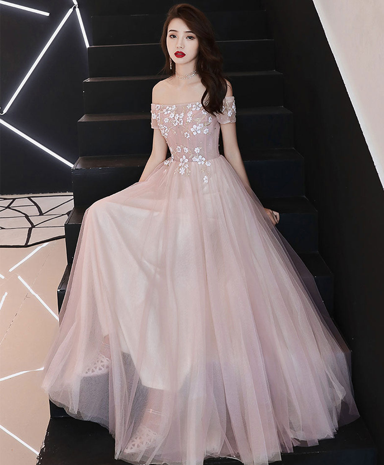 Elegant Pink Tulle Lace Long Prom Dress for Women - Romantic Ball Gown & Bridesmaid Dress - Perfect for Prom Night, Wedding Party & Formal Events