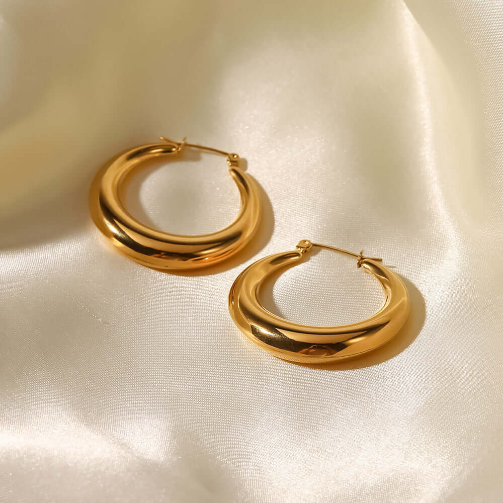 18K Gold Plated Chunky Hoop Earrings for Women - Large Statement Hoops - Trendy Fashion Jewelry Gift - Perfect for Parties, Weddings & Everyday Wear | JDE948