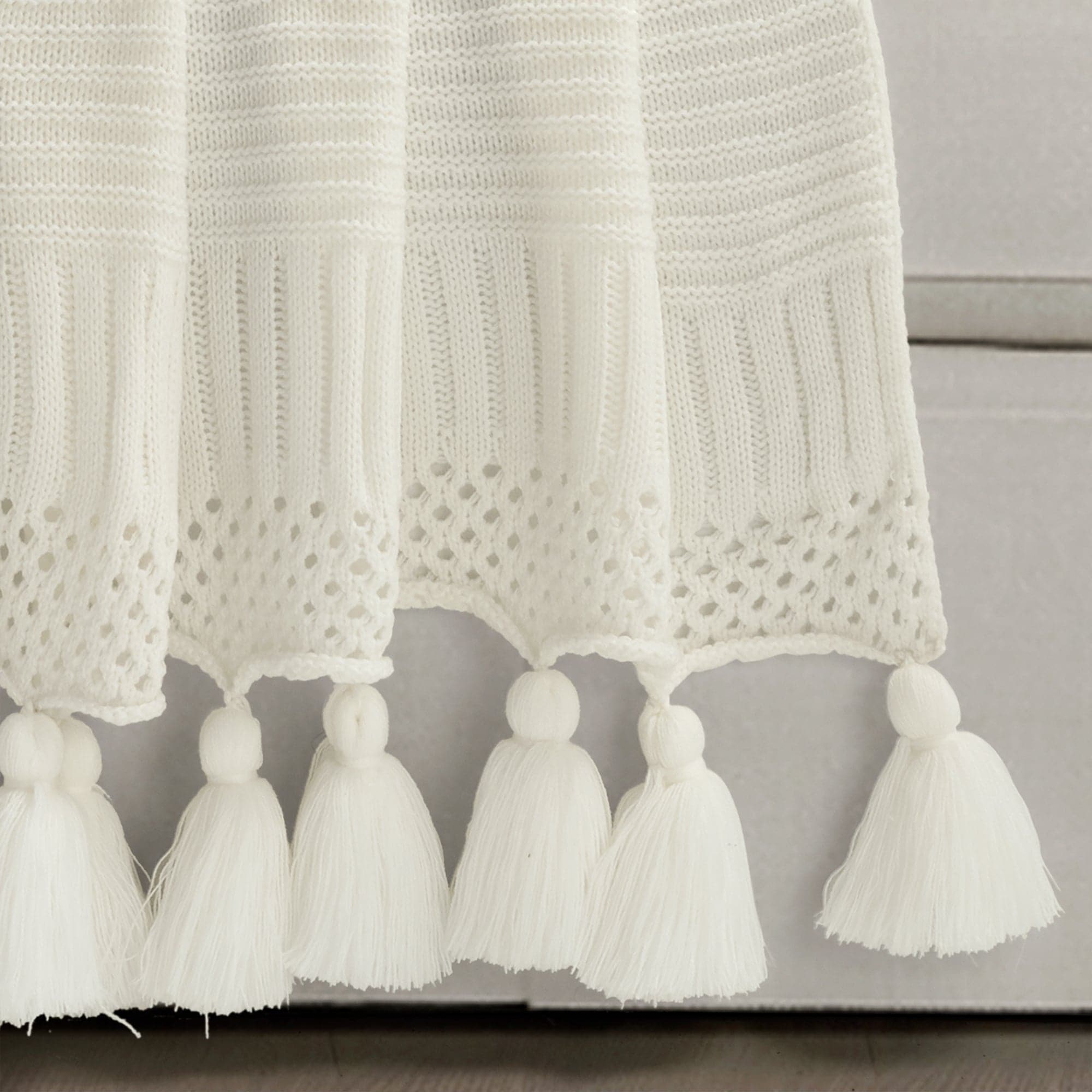 Boho Knitted Tassel Throw Blanket - Soft Handmade Cotton Decorative Couch Cover for Living Room, Bedroom & Cozy Home Decor