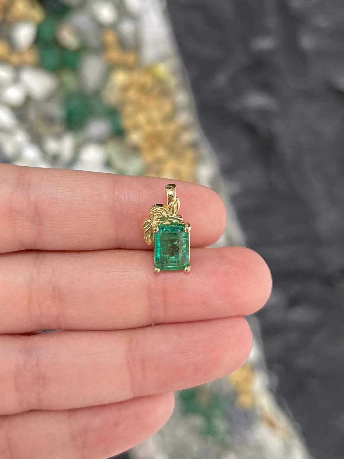 2.61ct Natural Emerald Cut Green Gemstone Floral Pendant Necklace for Women - Elegant Jewelry Gift for Birthday, Anniversary & Special Occasions