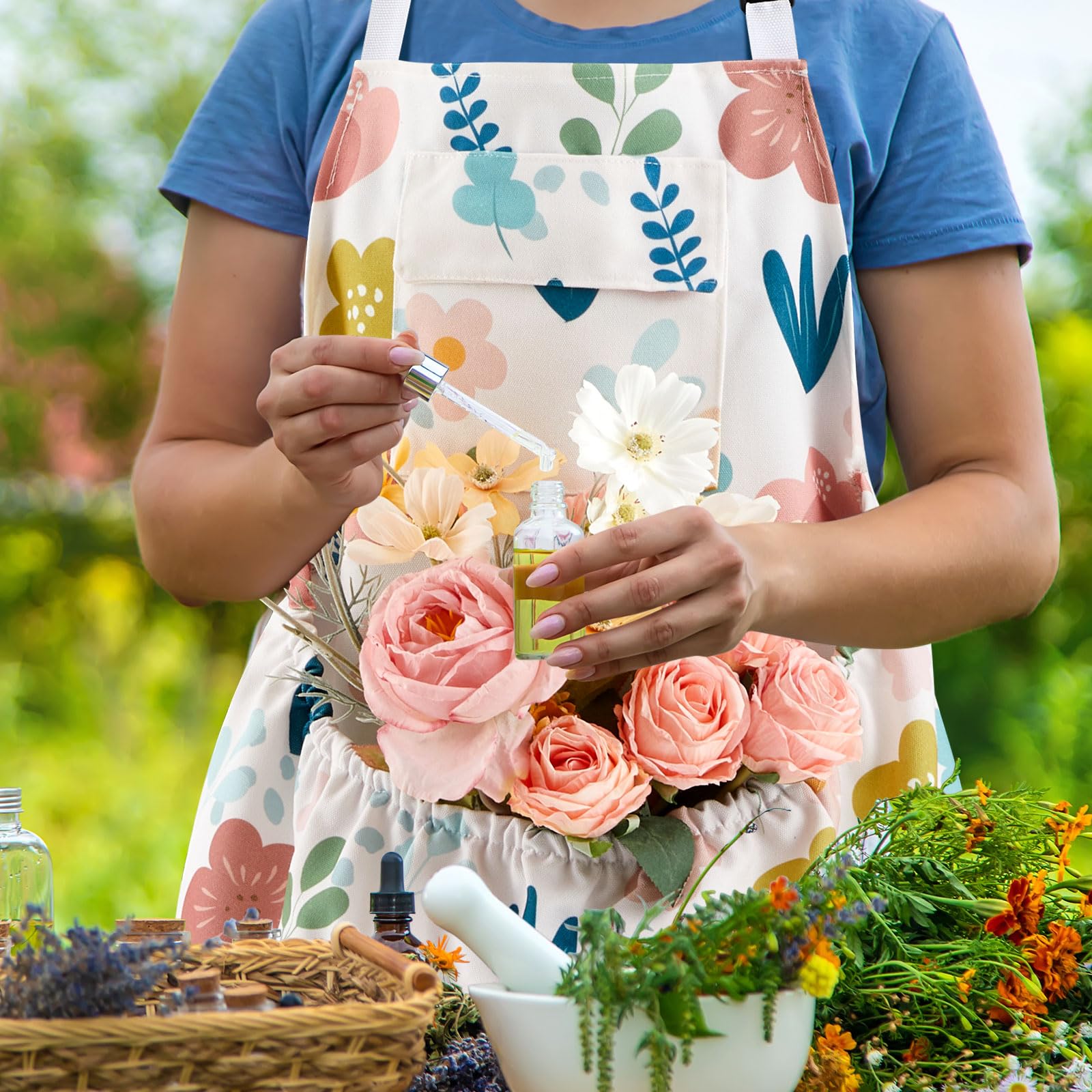 2 Pack Women's Gardening Apron with Pockets - Quick Release Floral Harvest Apron for Planting, Weeding & Harvesting - Durable Canvas Garden Workwear for Women & Men - Perfect for Outdoor Gardening, Farmers Market & DIY Projects