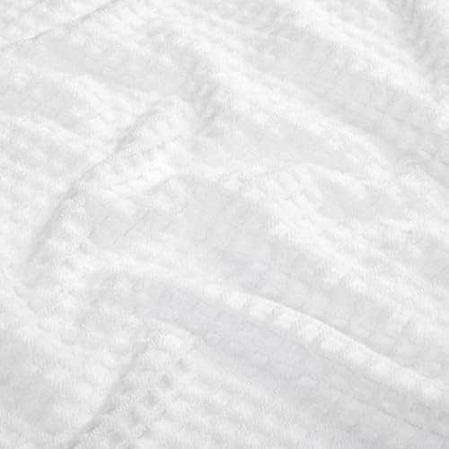 01 Optic White