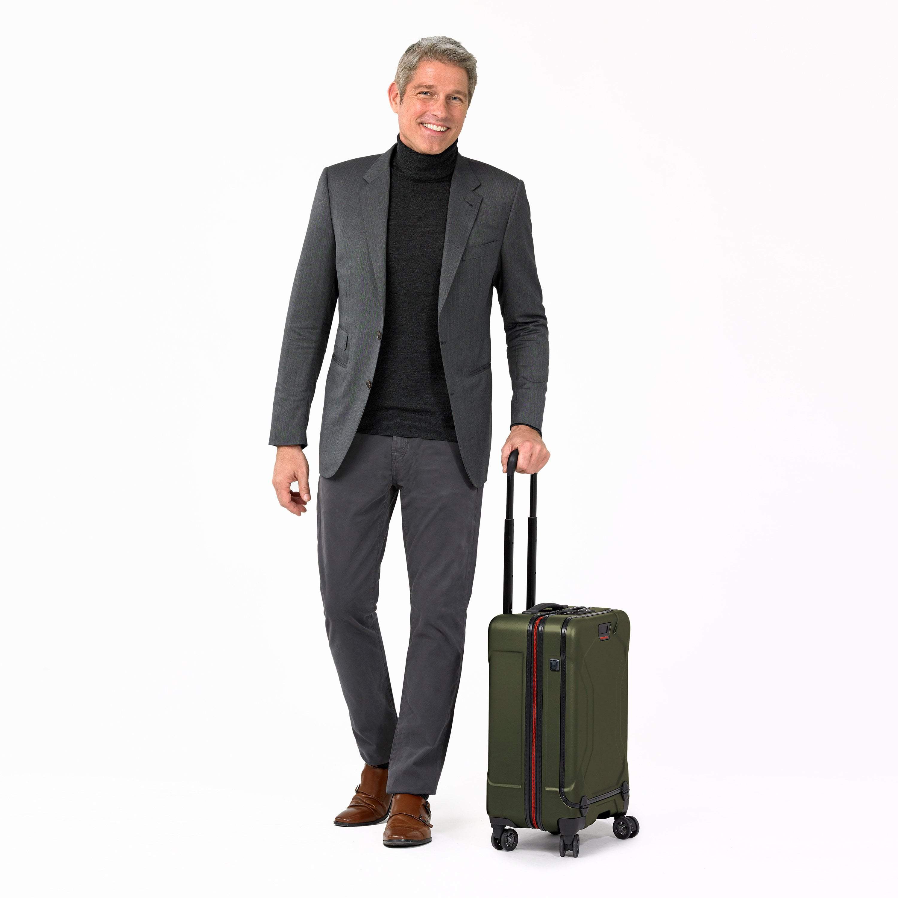 Briggs & Riley Torq Domestic Carry On Spinner Luggage - Lightweight Expandable Suitcase for Business Travel & Weekend Getaways | TSA Approved, Durable Spinner Wheels