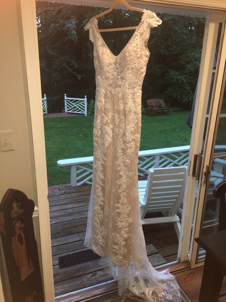 BHLDN Whispers & Echoes Milano Wedding Gown - Elegant Lace Bridal Dress for Romantic Ceremonies & Evening Receptions