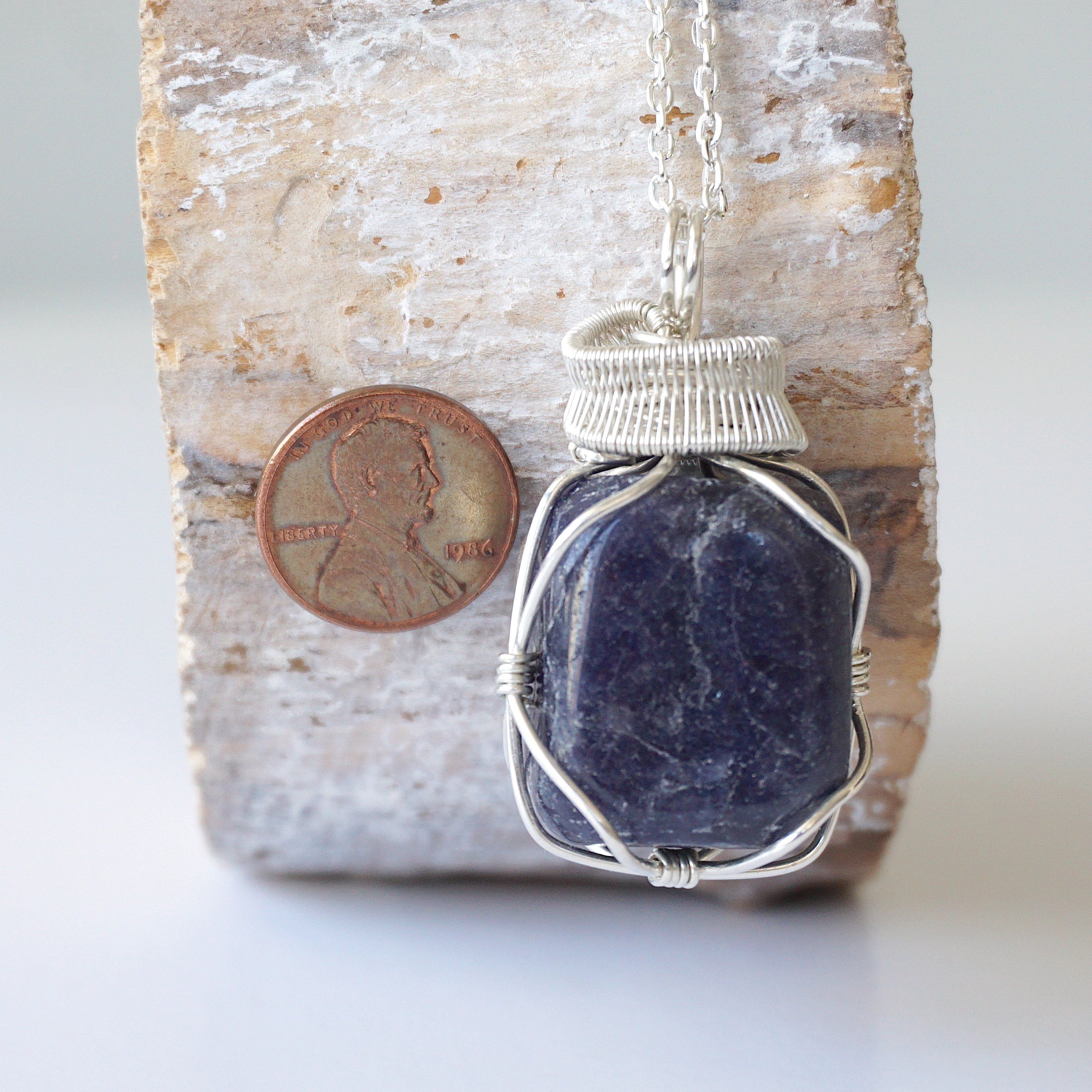 Natural Raw Sapphire Necklace - Sterling Silver Pendant for Women - Elegant Bohemian Jewelry for Everyday Wear & Special Occasions