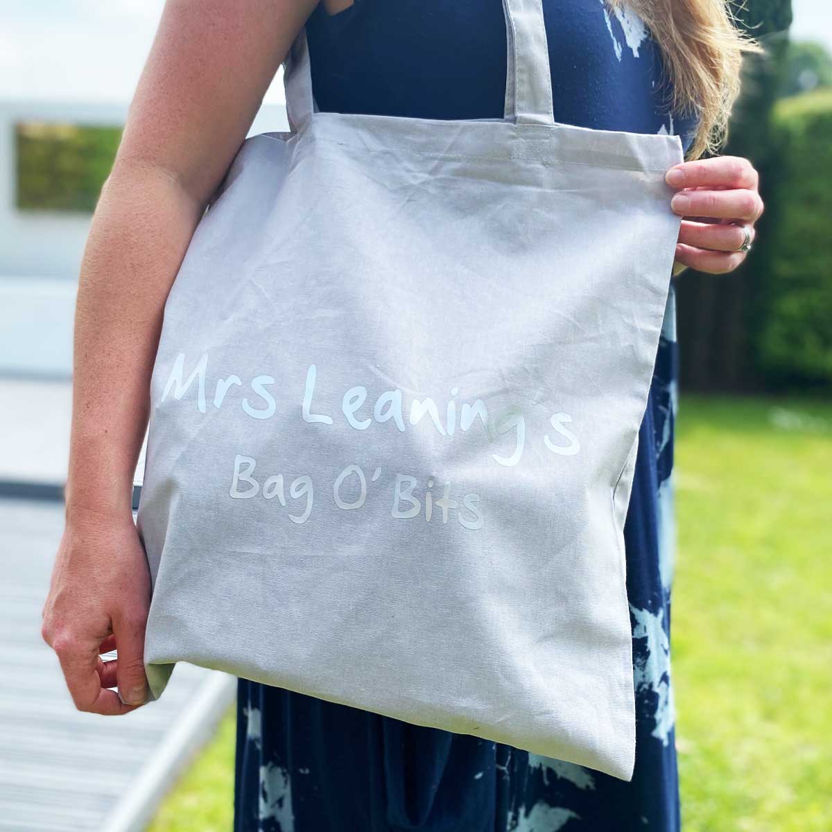 Light Grey & Silver Text
