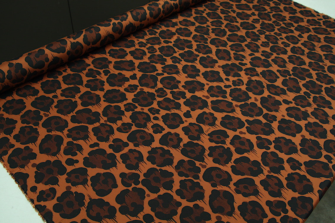 Premium Cat Coach Habutae Silk Collar - Elegant & Comfortable Pet Accessory for Grooming, Training, and Special Occasions
