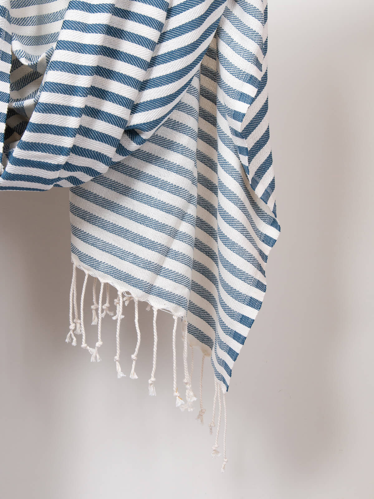 Premium Sorrento Hammam Towel - Soft & Absorbent Turkish Cotton Bath Towel in Indigo Blue - Perfect for Spa, Beach, Yoga & Home Use