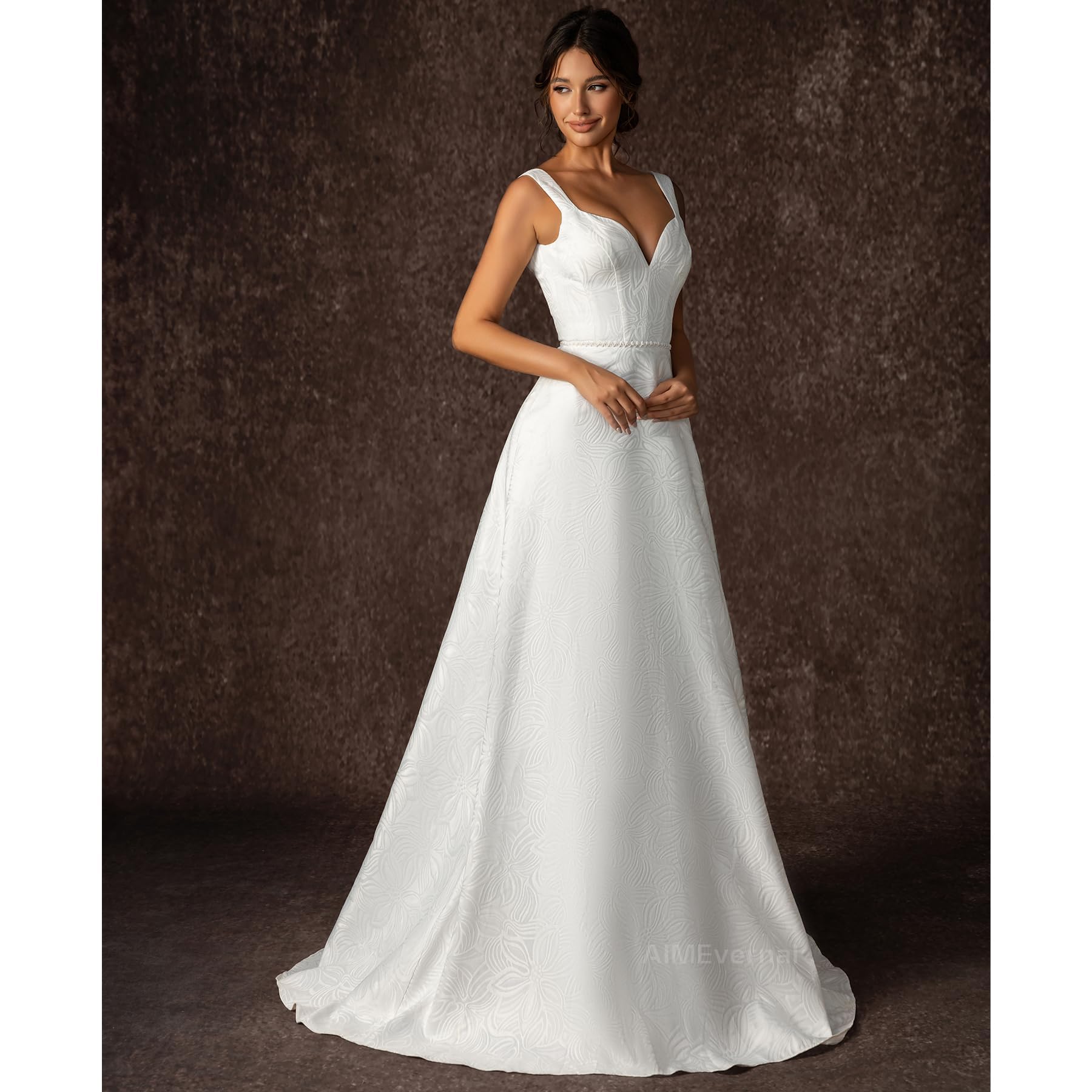 Elegant Jacquard Wedding Dress with Pockets - Adjustable Lightweight Royal Style Bridal Gown for Outdoor, Beach & Church Weddings