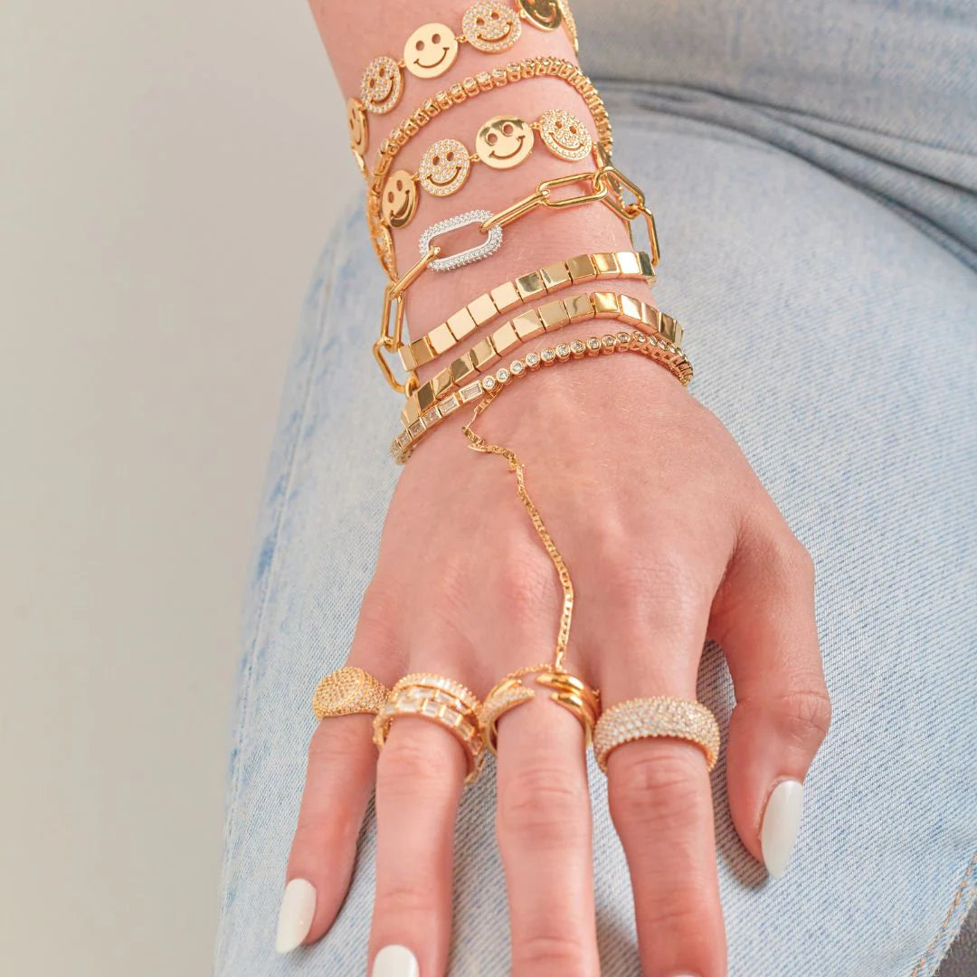 Gold Smiley Face Bracelet for Women - Trendy Cute Adjustable Charm Bangle - Perfect for Everyday Wear, Gifts & Layering