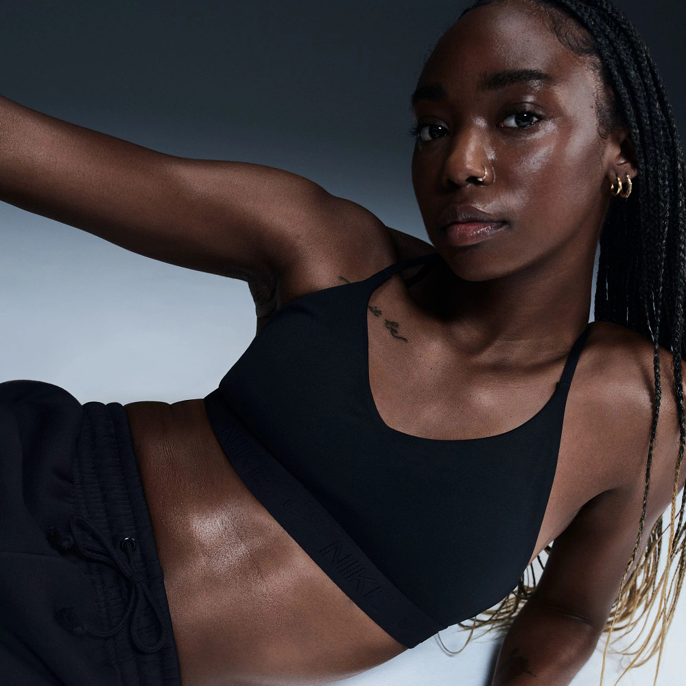 Nike Dri-FIT Women's Light Support Sports Bra - Moisture-Wicking Workout Top for Running, Yoga & Gym
