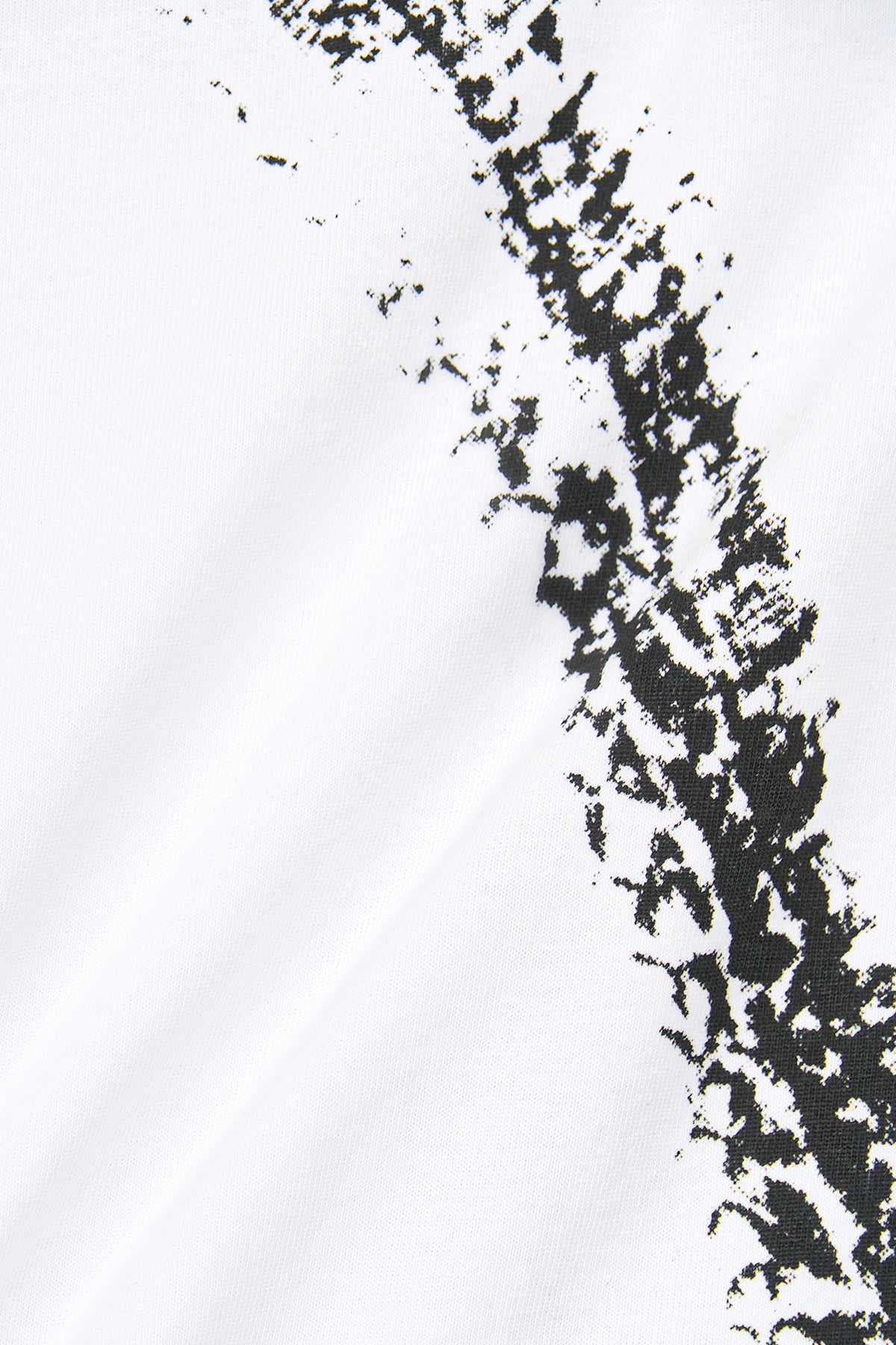 LIAM TEE | White Snake Graphic Print T-Shirt for Men - Trendy Streetwear & Casual Outfit for Everyday Wear