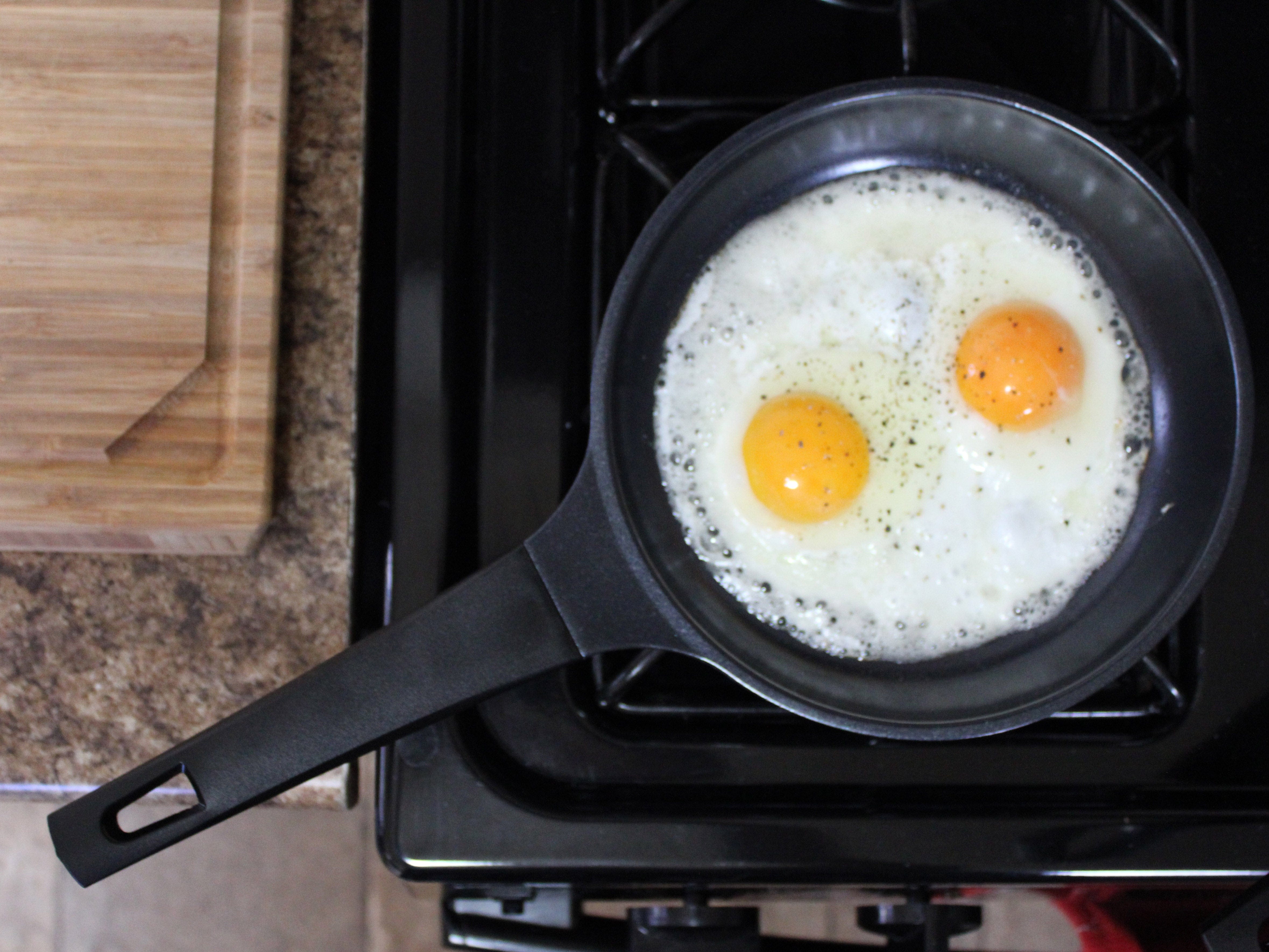 Evaco Non-Stick Ceramic Frying Pan Set - 8 Inch & 12 Inch Skillet for Healthy Cooking | Perfect for Sauteing, Frying & Omelets | Dishwasher Safe & PFOA Free Cookware