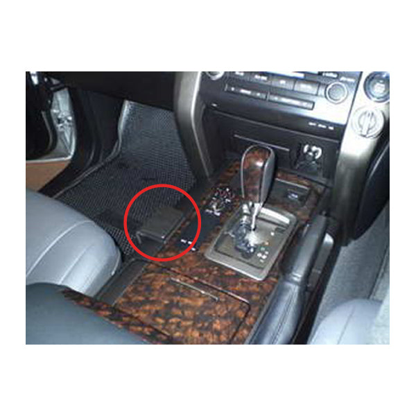 ClicOn No Holes Universal Car Phone Mount for Toyota Landcruiser 200 (2008-2015) - Secure Dashboard & Console Holder for GPS, Smartphones - Perfect for Off-Roading & Daily Commute