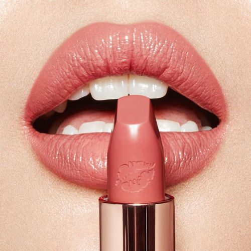 Charlotte Tilbury Hot Lips 2 Matte Lipstick - Long Lasting, Hydrating Lip Color with Vitamin E | Perfect for Date Night, Parties & Everyday Wear