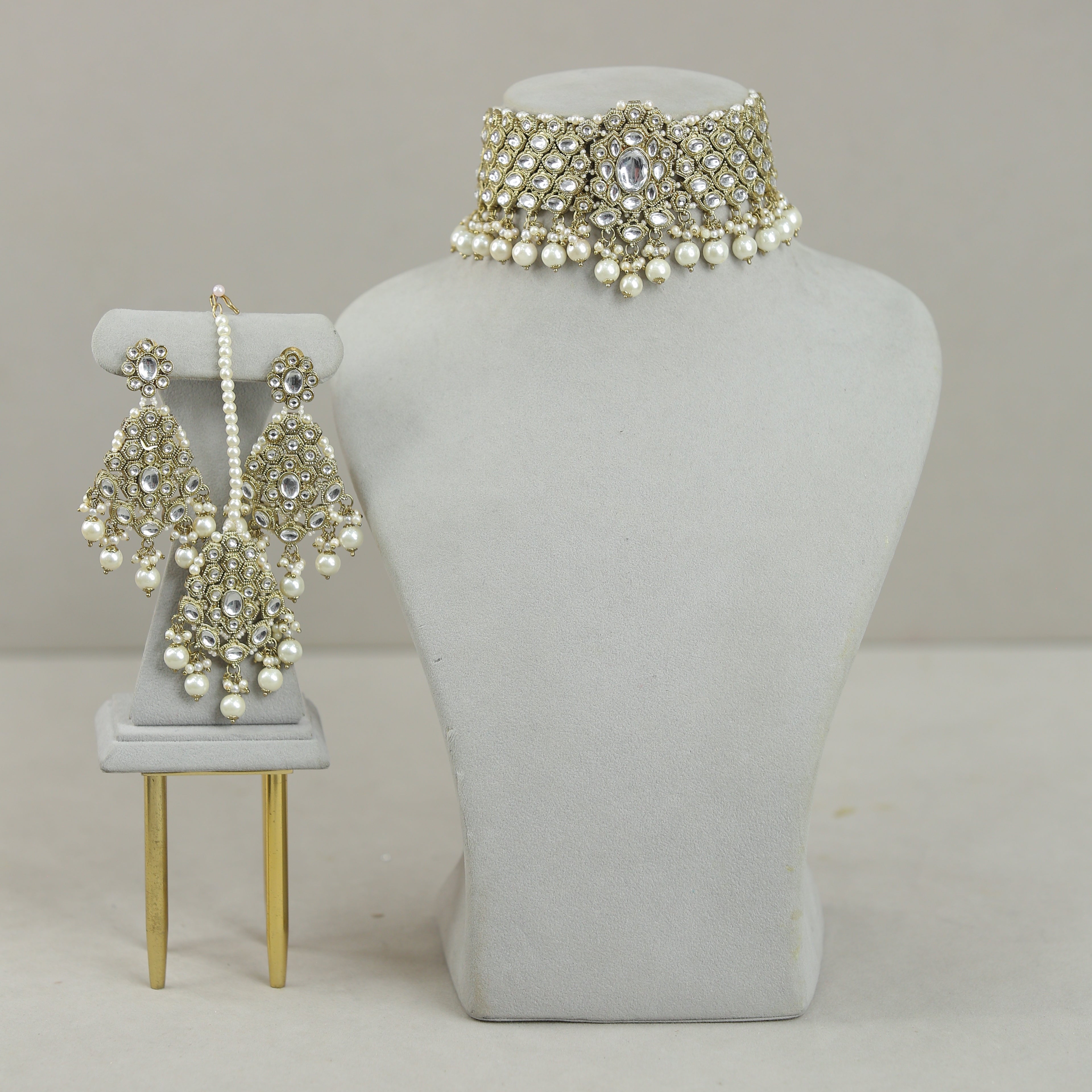 Avisha Kundan Full Set Jewelry - Exquisite Indian Bridal Necklace Set for Weddings & Special Occasions