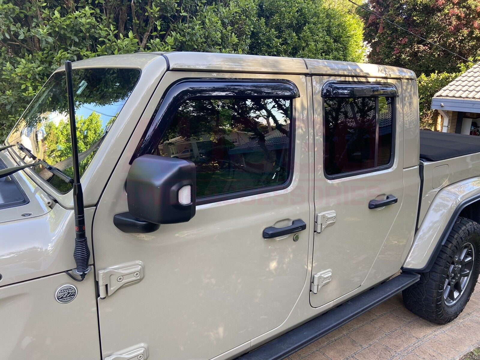 2020+ Jeep Gladiator Weather Shields & Hood Protector - Durable Rain Guards & Bonnet Cover for All-Weather Protection | Perfect for Off-Roading & Daily Commute