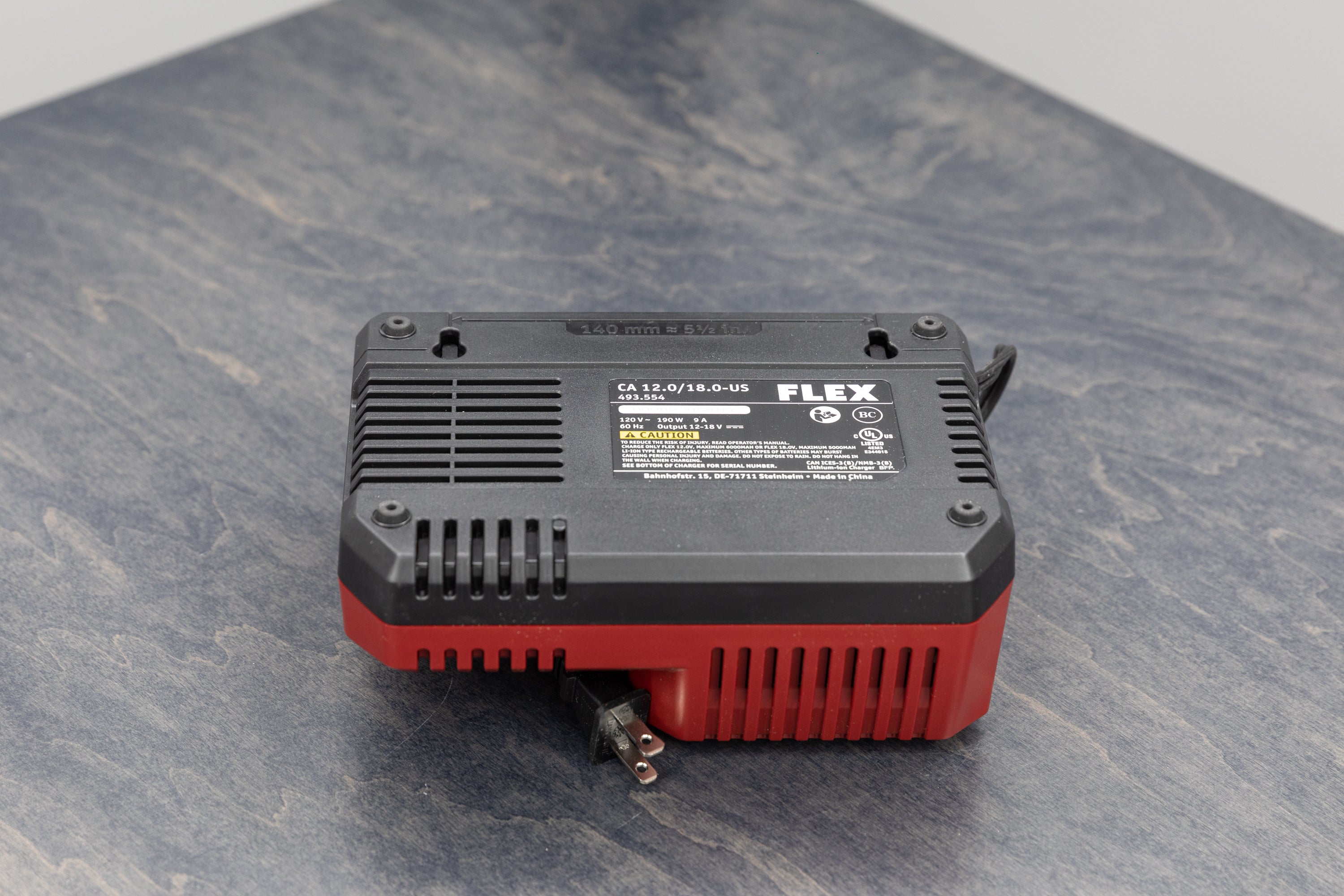 Flex 18.0V/12.0V Fast Battery Charger for Power Tools - Compatible with Drills, Saws & Outdoor Equipment - Perfect for DIY Projects & Professional Worksites