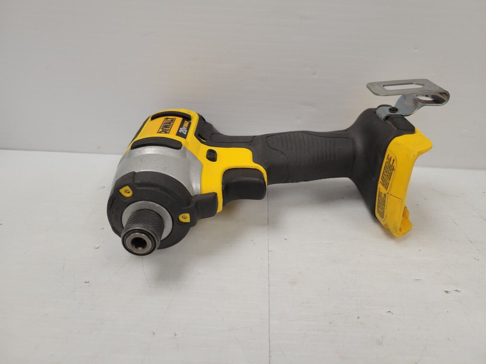 DEWALT DCF885 1/4-Inch 20V MAX Cordless Impact Driver Kit - Powerful & Compact for DIY Projects, Construction, and Automotive Repairs