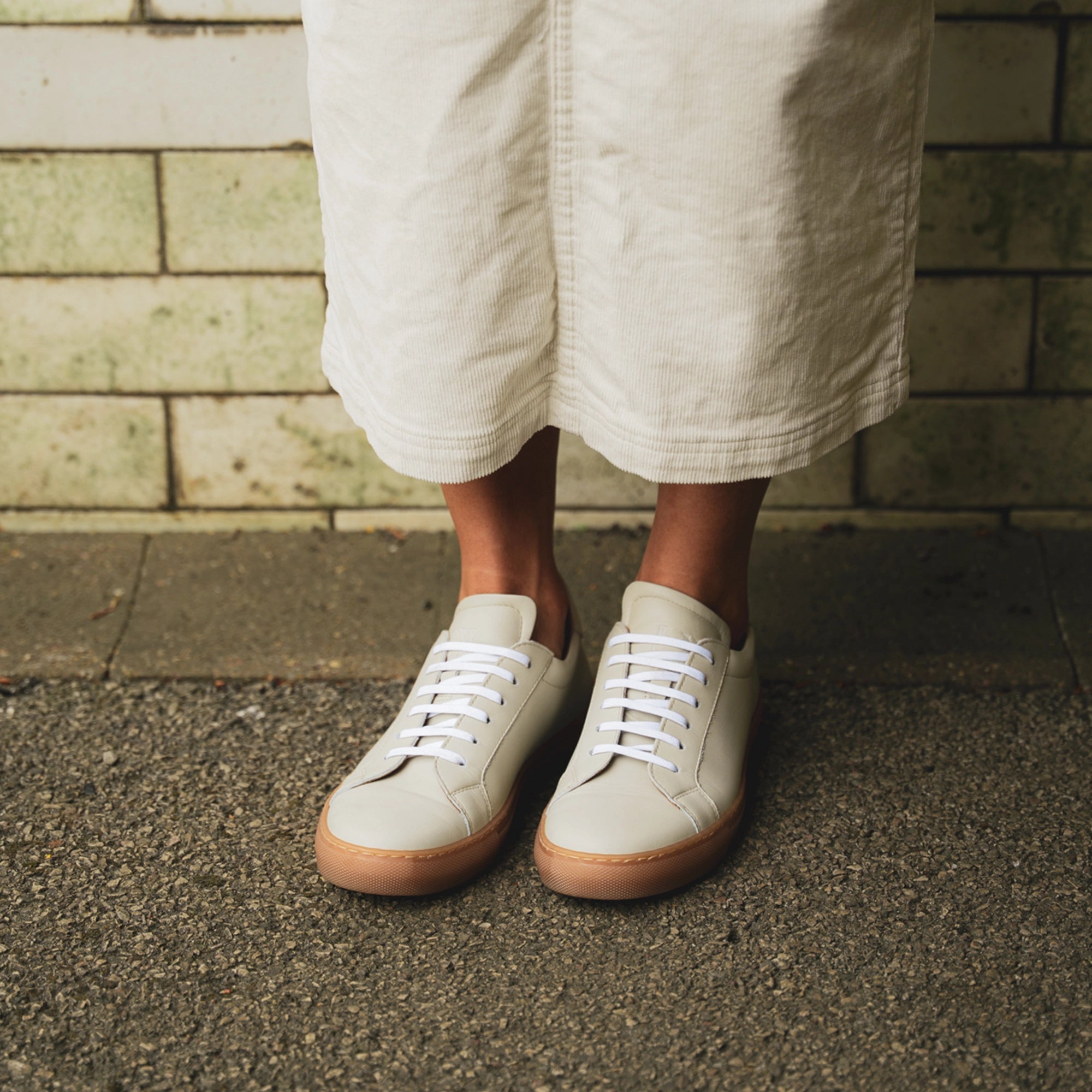 CHEADLE / OFF WHITE - Premium Streetwear Fashion for Men & Women | Trendy Urban Outfits for Casual Wear, Parties & Street Style