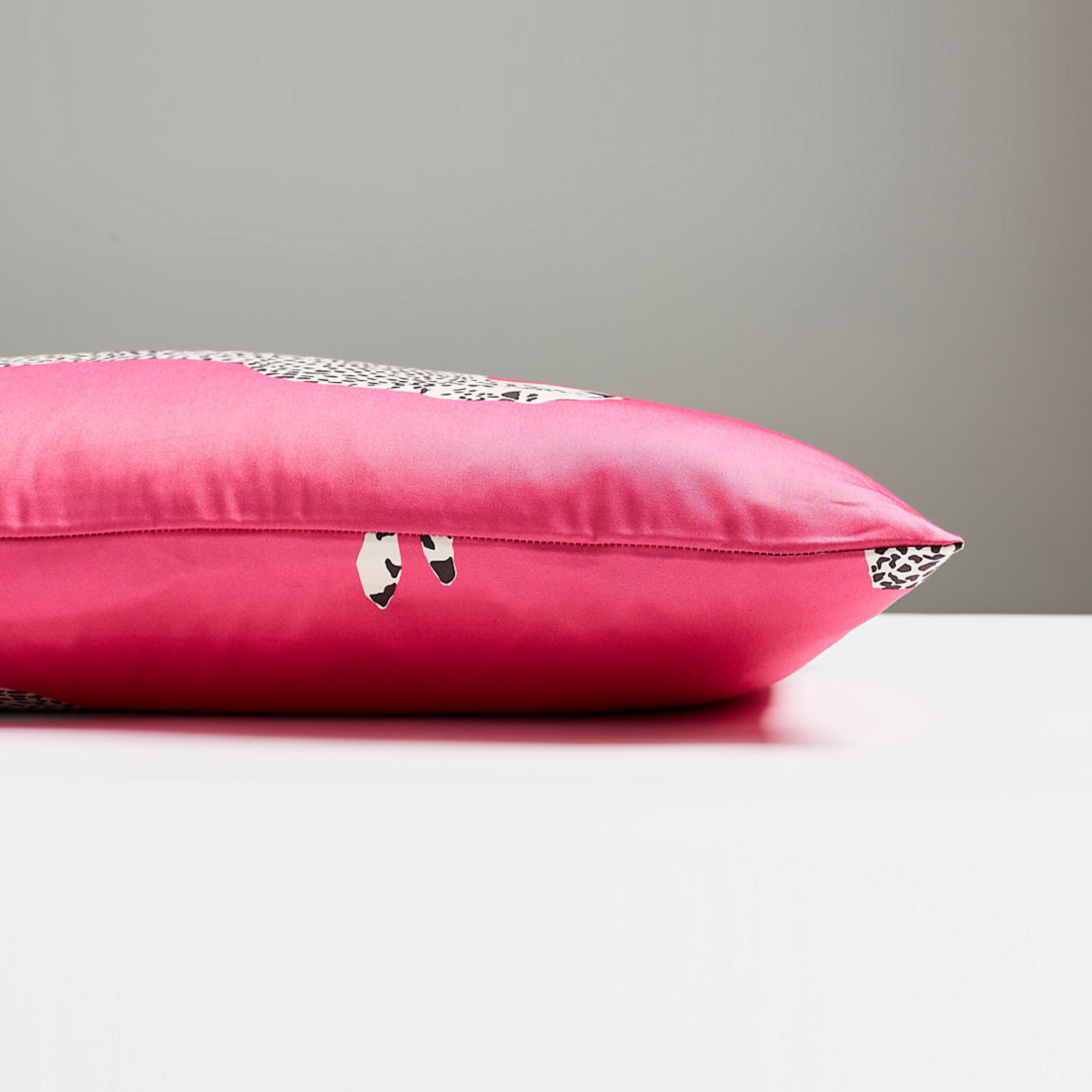 Bubblegum Pink Leopard Print Lumbar Pillow - Decorative Throw Pillow for Sofa, Bed & Couch - Perfect for Living Room, Bedroom & Home Decor