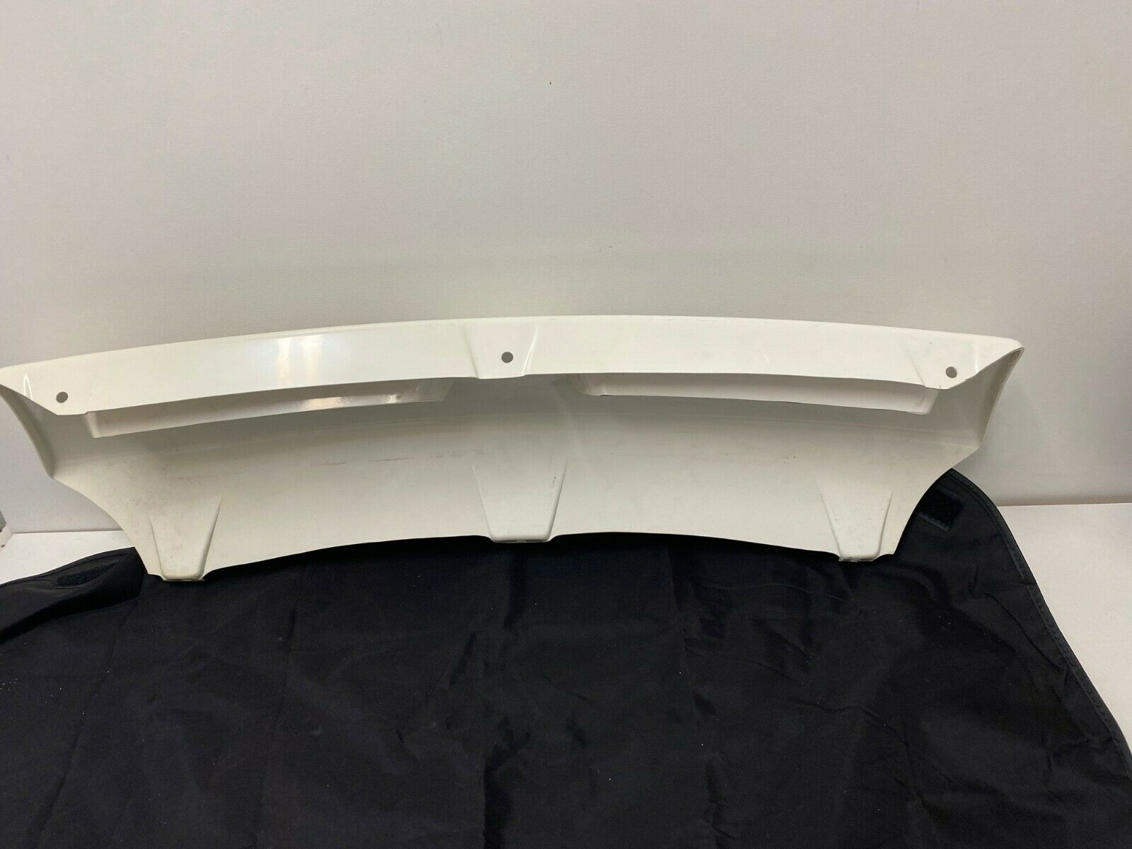 Genuine Holden HSV VN Commodore 1988-1992 SV5000 Front Grille Replacement - Perfect for Classic Car Restoration & Show Car Upgrades