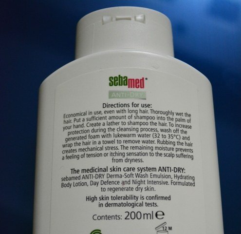 Sebamed Anti-Dandruff Shampoo for Men & Women - 200ml - pH 5.5 Balanced Formula for Scalp Care - Soothes Itchy Scalp & Fights Flakes - Ideal for Daily Use at Home or Travel