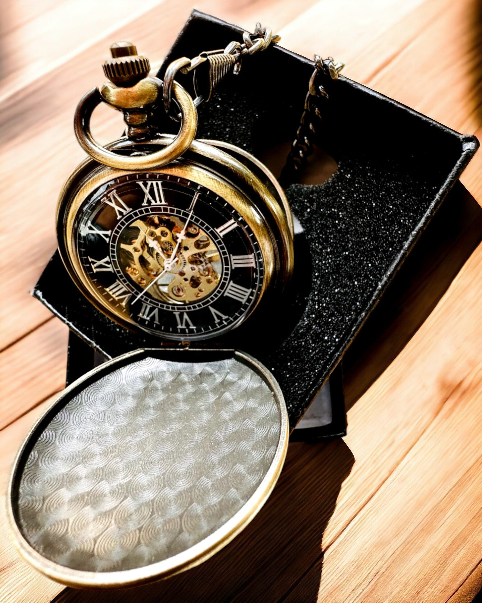 Vintage Gold Pocket Watch with Custom Engraving - Classic Elegant Timepiece for Men & Women - Perfect for Weddings, Gifts, and Special Occasions