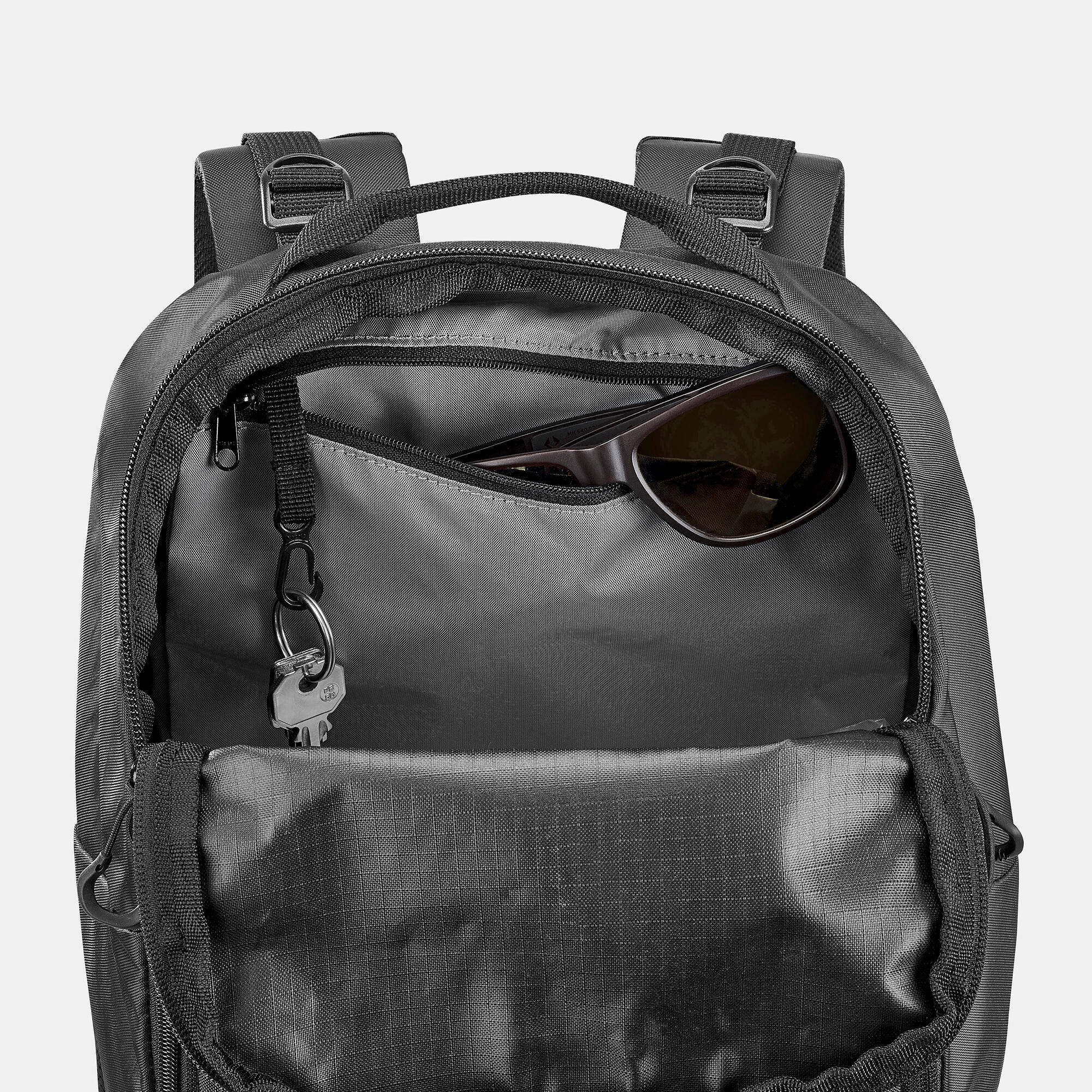 Quechua MH100 20L Lightweight Hiking Backpack for Men & Women - Water-Resistant Daypack for Outdoor Adventures, Camping & Travel