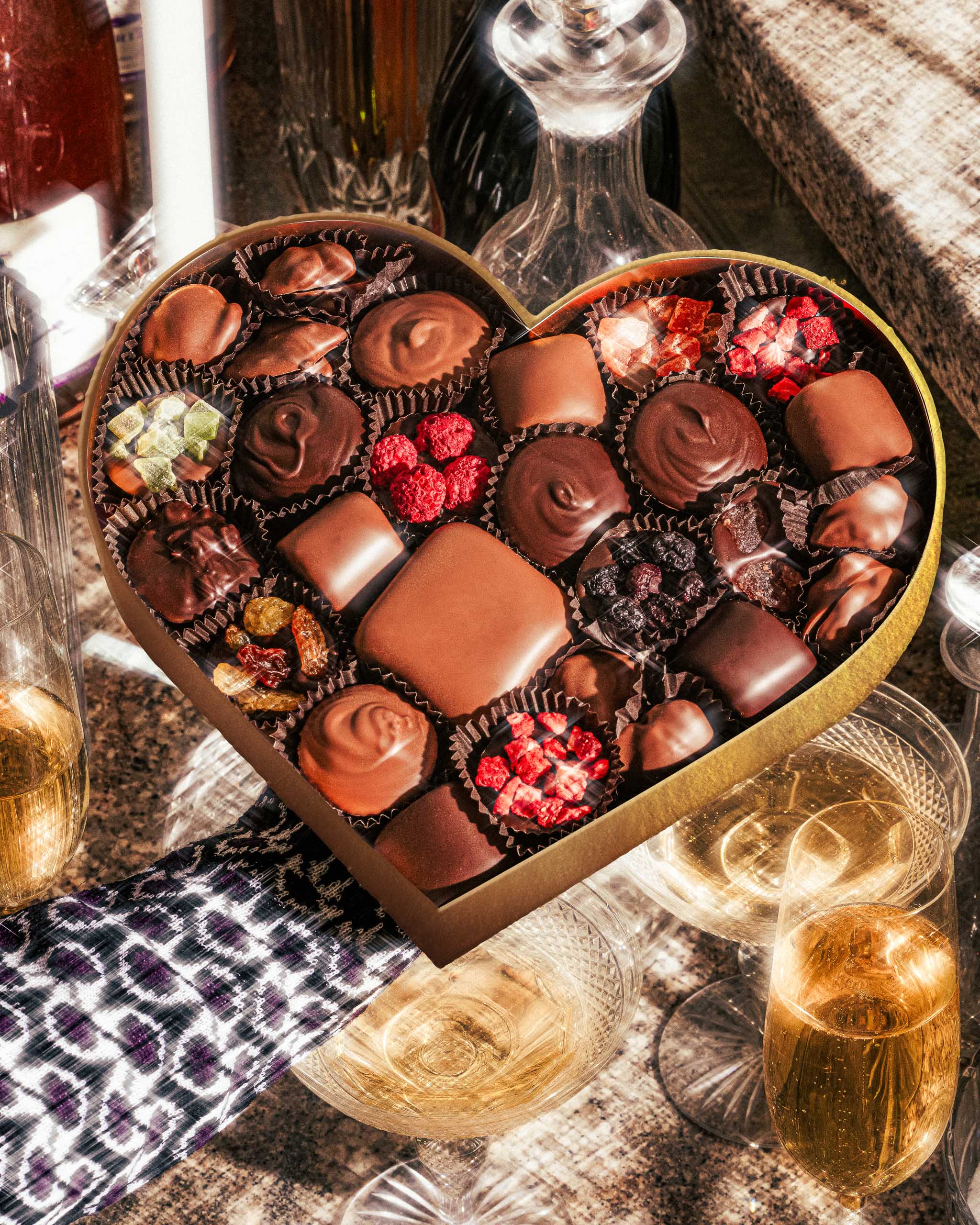 Premium Chocolate Heart Gift Box - Assorted Gourmet Chocolates for Valentine's Day, Anniversary & Romantic Gifts - Perfect for Couples, Weddings & Special Occasions