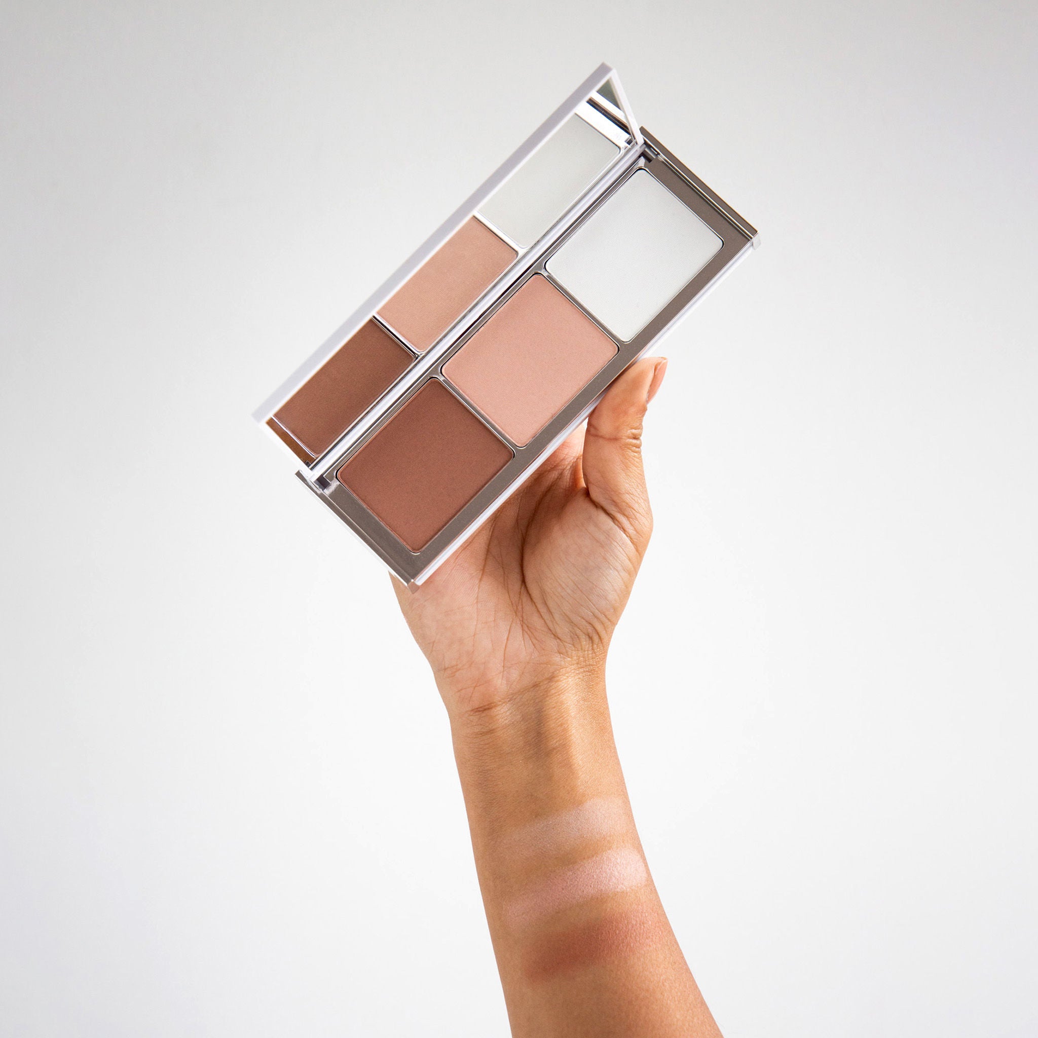Daybreak Bronzer, Illuminator & Setting Powder Palette - 3-in-1 Contour & Highlight Makeup Kit for Flawless Glow | Perfect for Everyday Makeup & Special Occasions