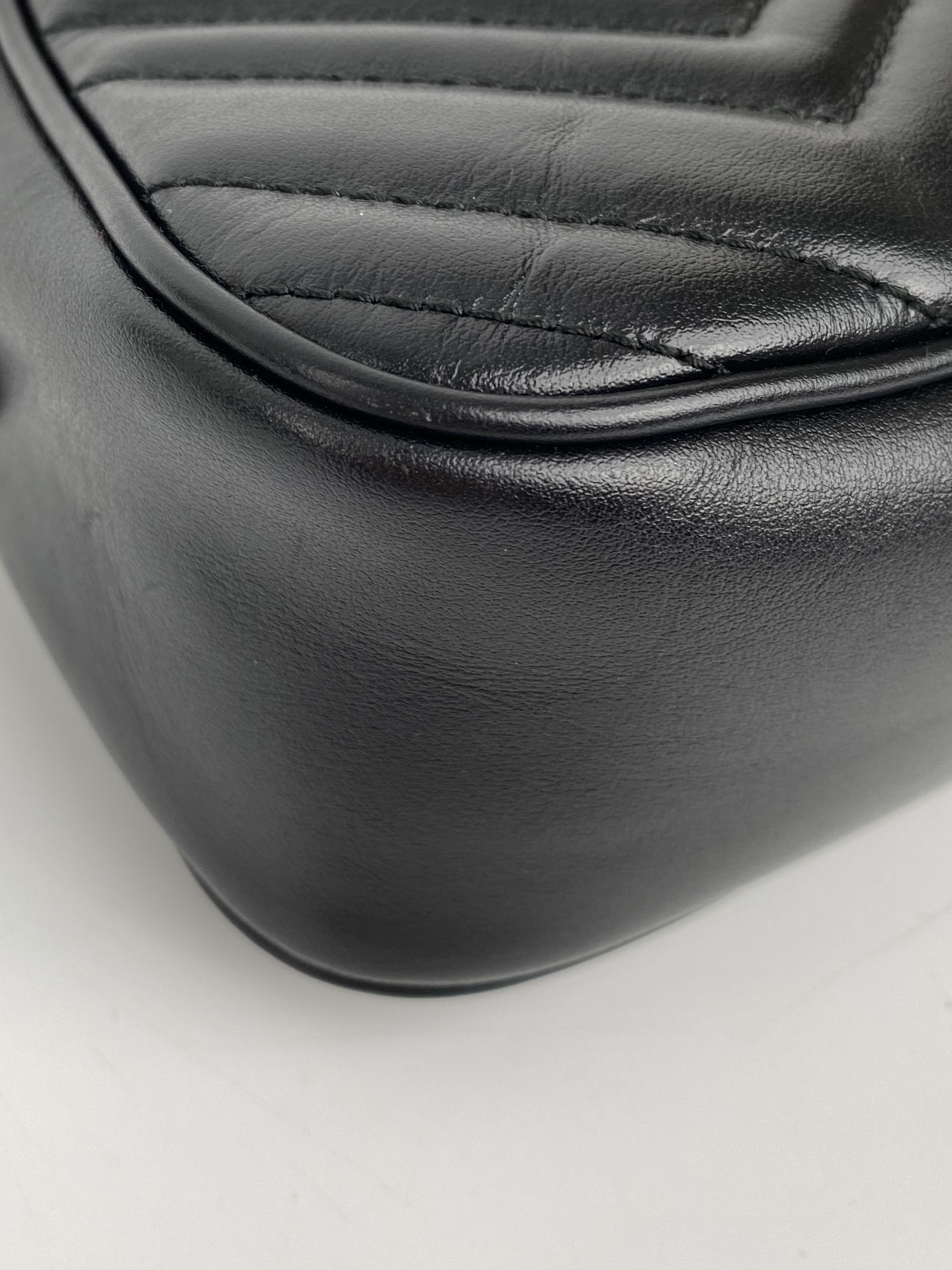 Gucci GG Marmont Small Black Leather Shoulder Bag for Women - Perfect for Work, Travel & Evening Out