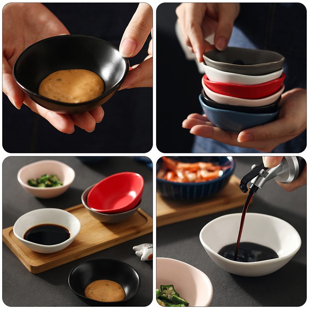 Hemoton 4-Piece Ceramic Sushi Dipping Sauce Dishes Set - Japanese-Style Condiment Plates for Soy Sauce, Wasabi & Snacks - Perfect for Sushi Restaurants, Home Dining & Party Appetizers