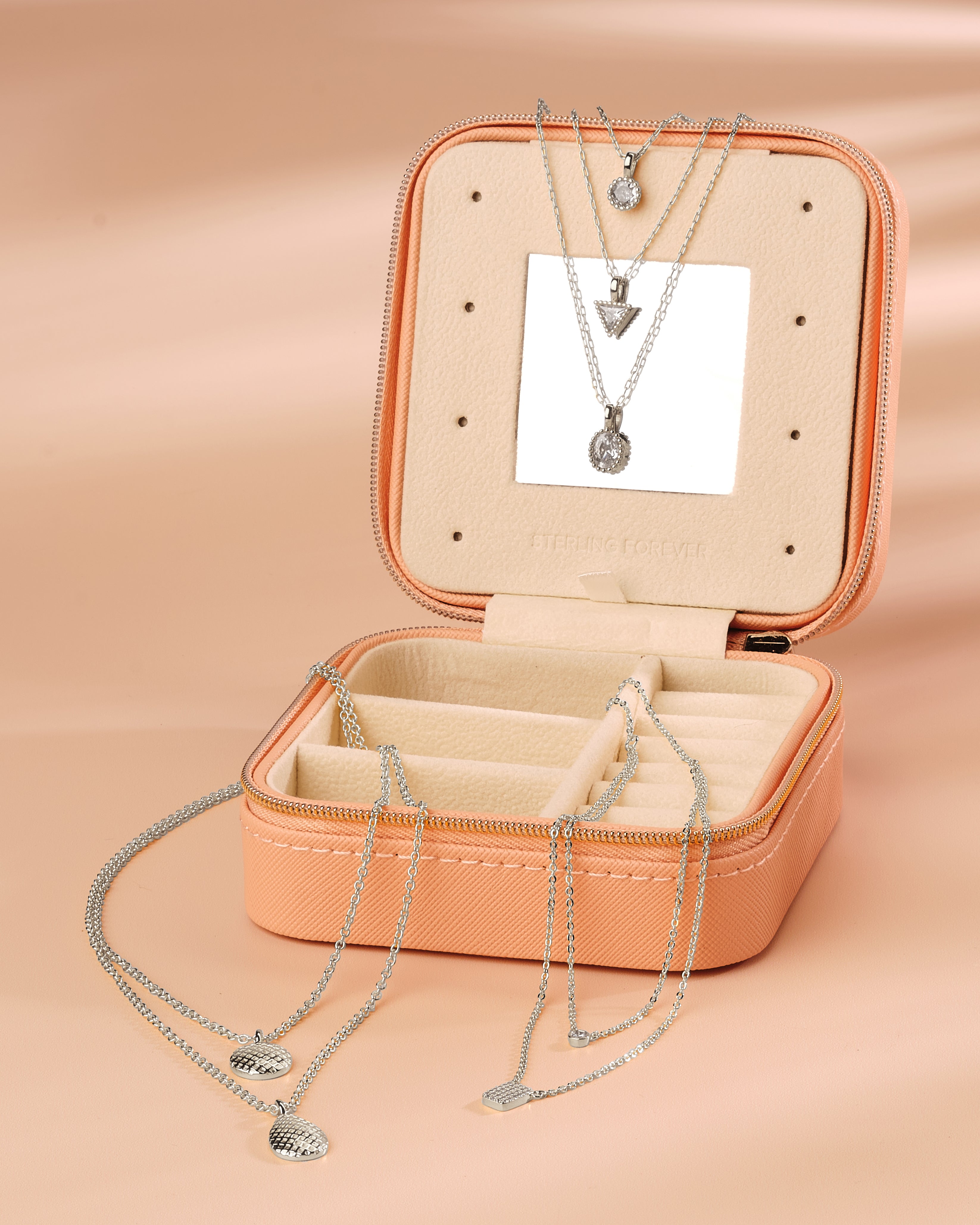 Stylish Jewelry Case & Layering Necklace Set - Perfect for Travel, Gifts, and Everyday Organization | Trendy Necklace Storage Solution