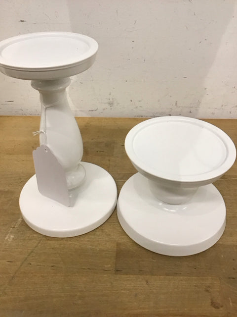 Elegant Pair of White Metal Candle Holders - Vintage Home Decor for Wedding, Dining Table, Mantel & Party Centerpieces