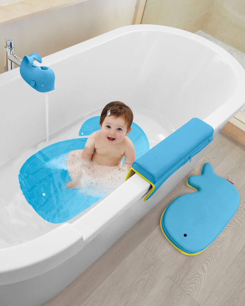 Skip Hop Moby Bathtime Essentials - Baby Bath Toy Set with Water Scoop & Spout Cover - Fun & Safe Bath Time for Toddlers & Infants - Perfect for Splash Play & Learning in Tub