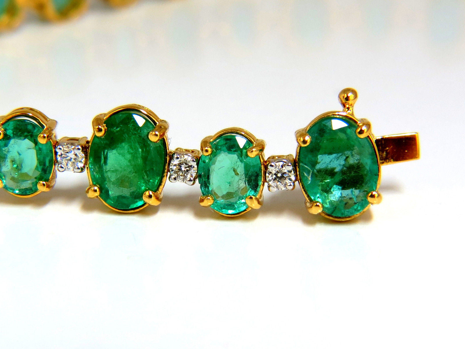 22.86ct Natural Bright Green Emerald & Diamond Tennis Bracelet in 14K Gold - Perfect for Weddings, Parties & Special Occasions