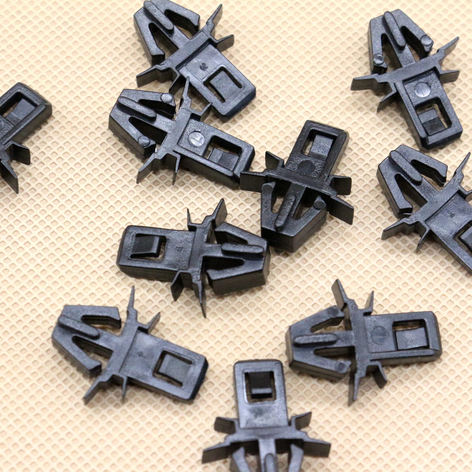 20PCS Toyota T-100 Truck Front Bumper Radiator Grille Retainer Clips 90904-67021 - Plastic Fastener Rivets for Grill Panel Hole Repair & Replacement - Perfect for DIY Auto Maintenance & Restoration Projects