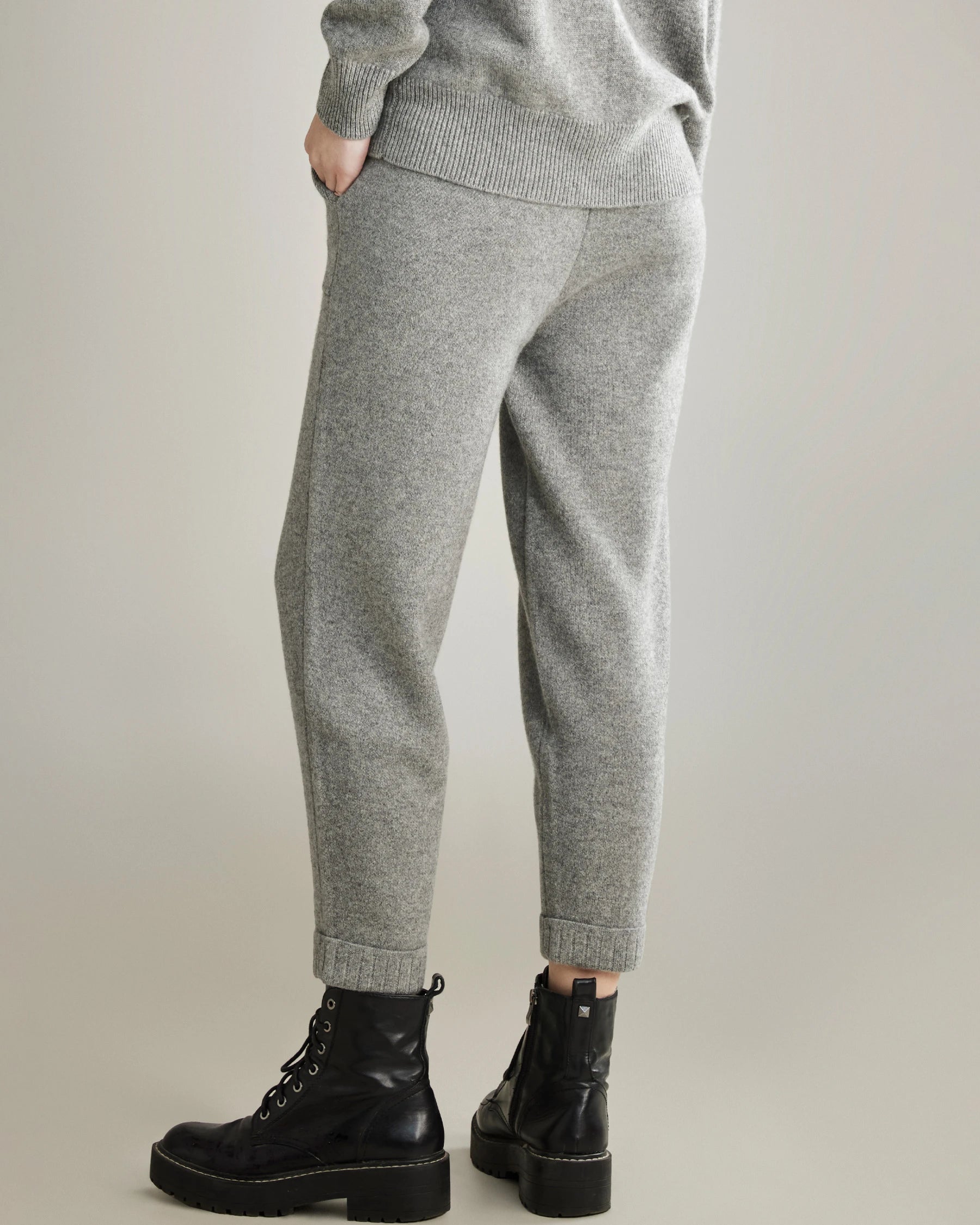 Premium Loose Fit Casual Cashmere Pants for Women - Soft & Comfortable Winter Lounge Pants - Perfect for Home, Travel & Relaxation