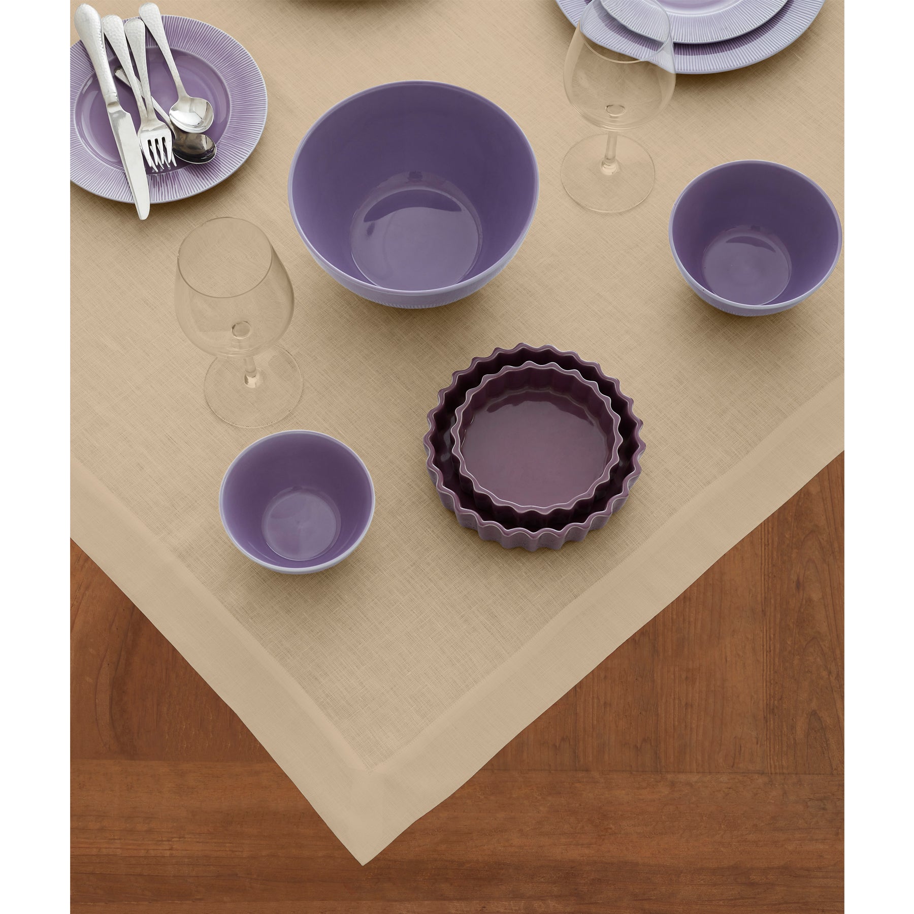 Fete Table Throw - Elegant & Durable Table Cover for Parties, Weddings & Events | Perfect for Indoor & Outdoor Celebrations