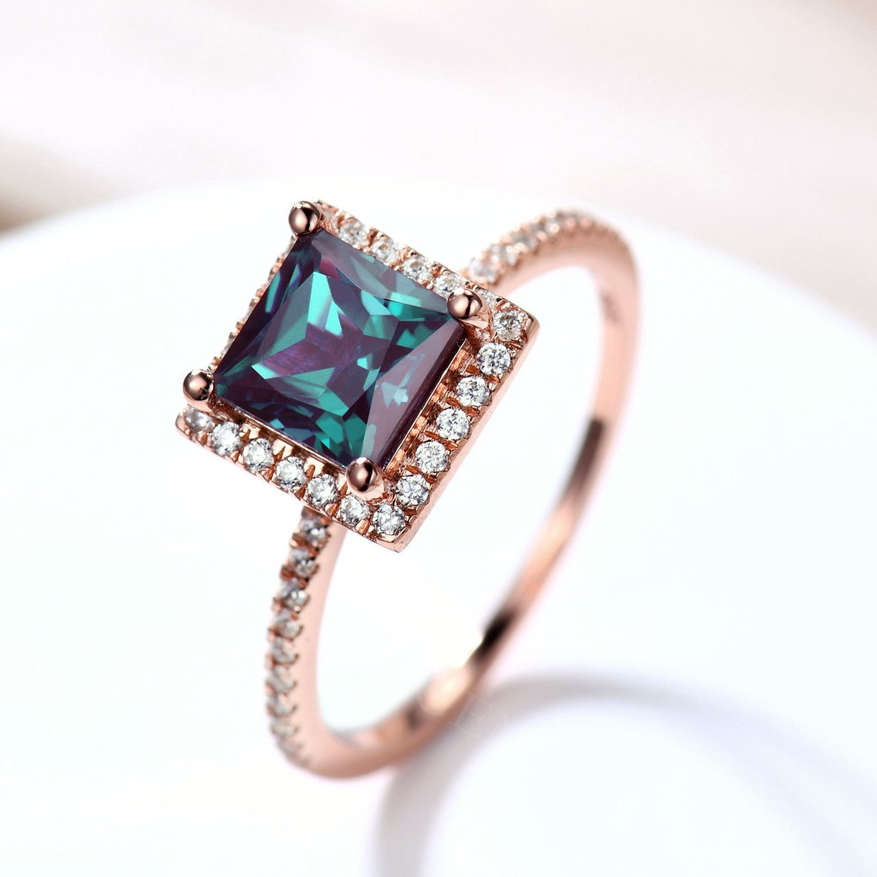 Rose Gold 6mm Princess Cut Alexandrite Engagement Ring with Diamond Halo - Elegant Wedding Band for Brides, Anniversary & Proposal Gift - Perfect for Romantic Occasions & Special Moments