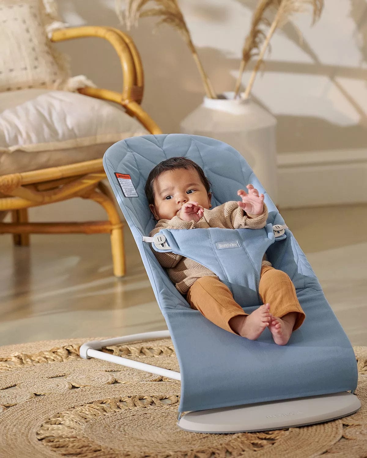 Baby Bjorn Bouncer Bliss - Light Grey Frame with Petal Quilt Cotton - Premium Baby Bouncer for Newborns & Infants - Perfect for Nursery, Playtime & Soothing Fussy Babies