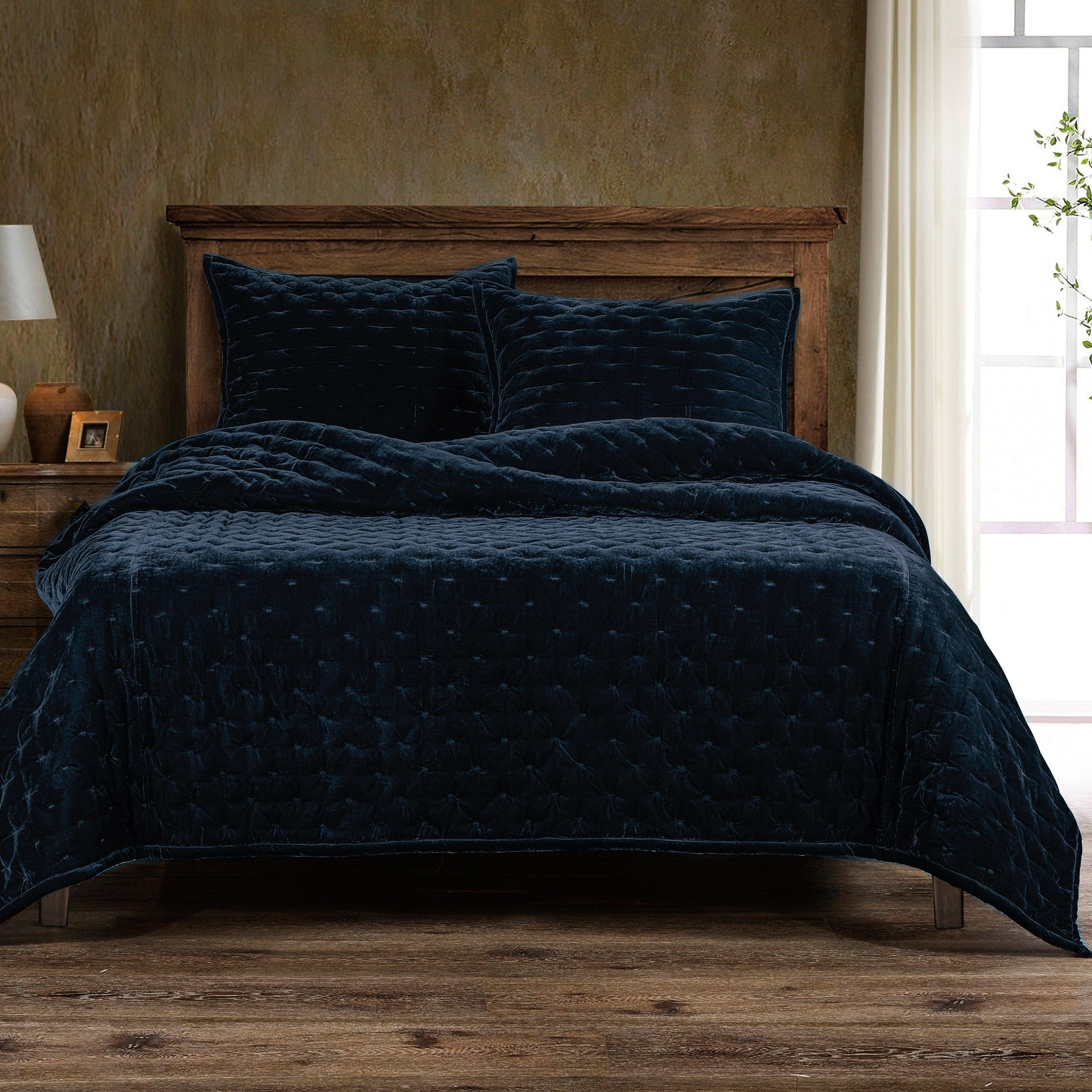 Stella Faux Silk Velvet Pintuck Quilt - Luxury Bedding Set for Queen Size Bed - Perfect for Modern Bedroom Decor & Cozy Winter Nights