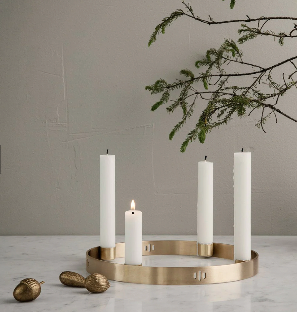 Modern Metal Circle Candle Holder for Home Decor - Elegant Table Centerpiece for Weddings, Parties & Romantic Dinners