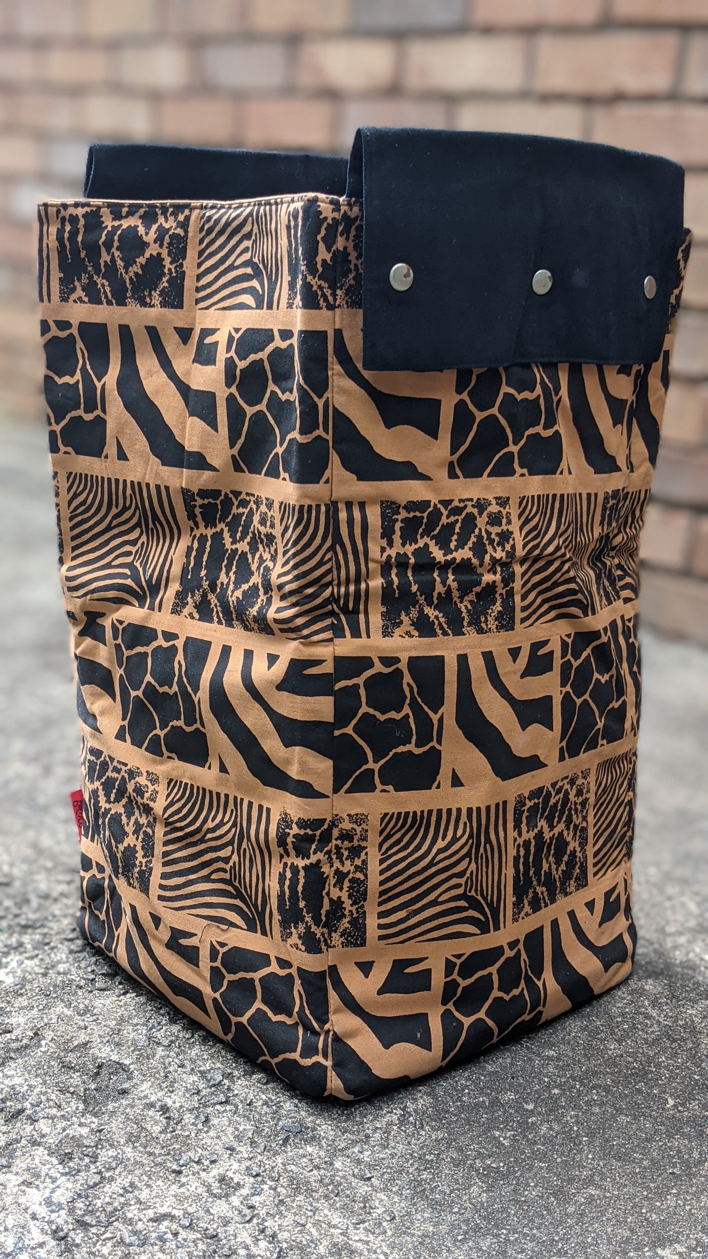 Dudu Abeokuta African Tie Dye Laundry Bag DPAPLB46 - Handmade Cotton Wash Bag for College Dorm, Travel & Gym - Colorful Ethnic Storage Solution